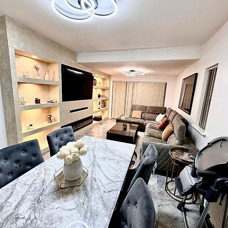 Deluxe Spacious King Size Room Hornchurch 外观 照片