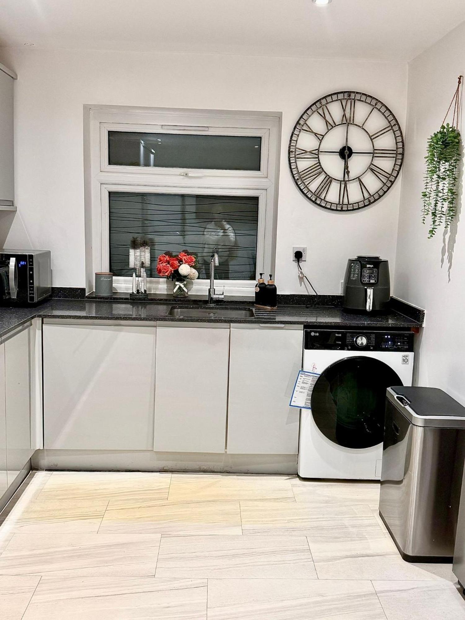 Deluxe Spacious King Size Room Hornchurch 外观 照片
